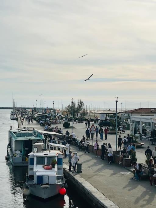 Casa Al Mare Valentina Lägenhet Viareggio Exteriör bild