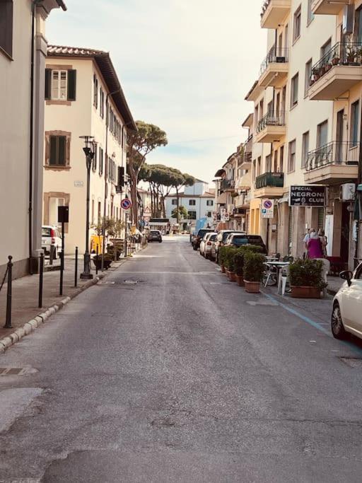 Casa Al Mare Valentina Lägenhet Viareggio Exteriör bild