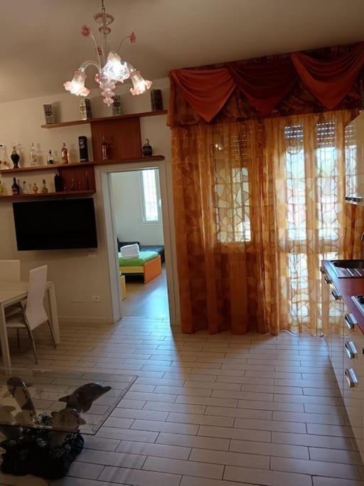 Casa Al Mare Valentina Lägenhet Viareggio Exteriör bild