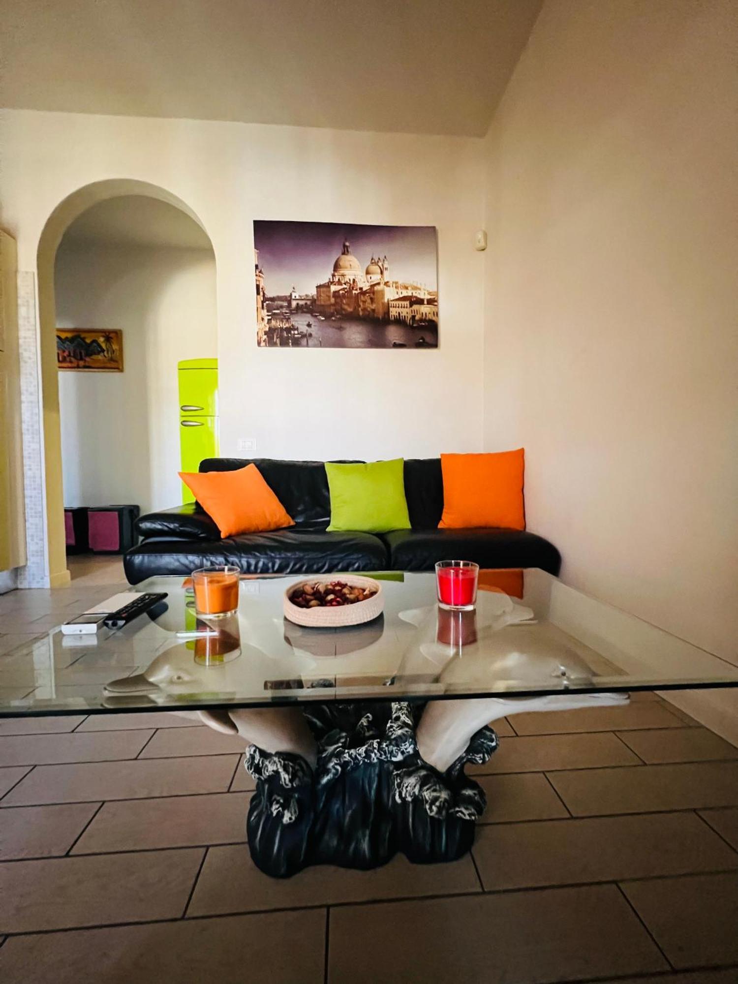 Casa Al Mare Valentina Lägenhet Viareggio Exteriör bild